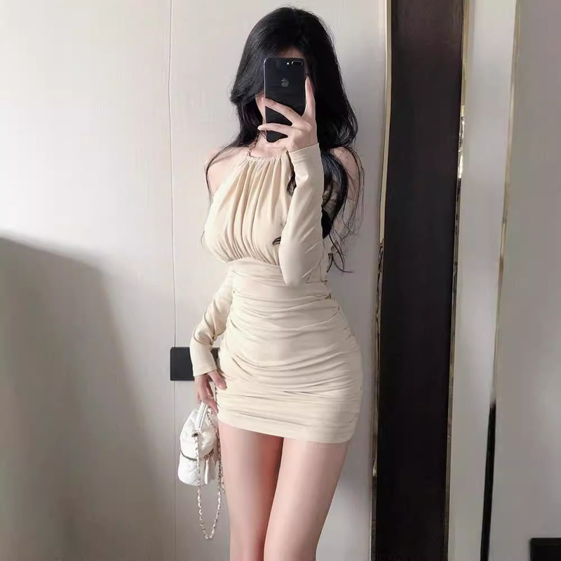 Pure desire high cold royal sister wind hanging neck long sleeve dress women's autumn and winter wrap hip short skirt pleated little mom skirt Pure desire high cold royal sister wind hanging neck long sleeve dress women's autumn and winter wrap hip short skirt pleated little mom skirt