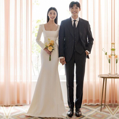 Satin simple light wedding dress elegant bridal fishtail skirt small trailing lawn main yarn winter long sleeve Conservative outdoor yarn Satin simple light wedding dress elegant bridal fishtail skirt small trailing lawn main yarn winter long sleeve Conservative outdoor yarn