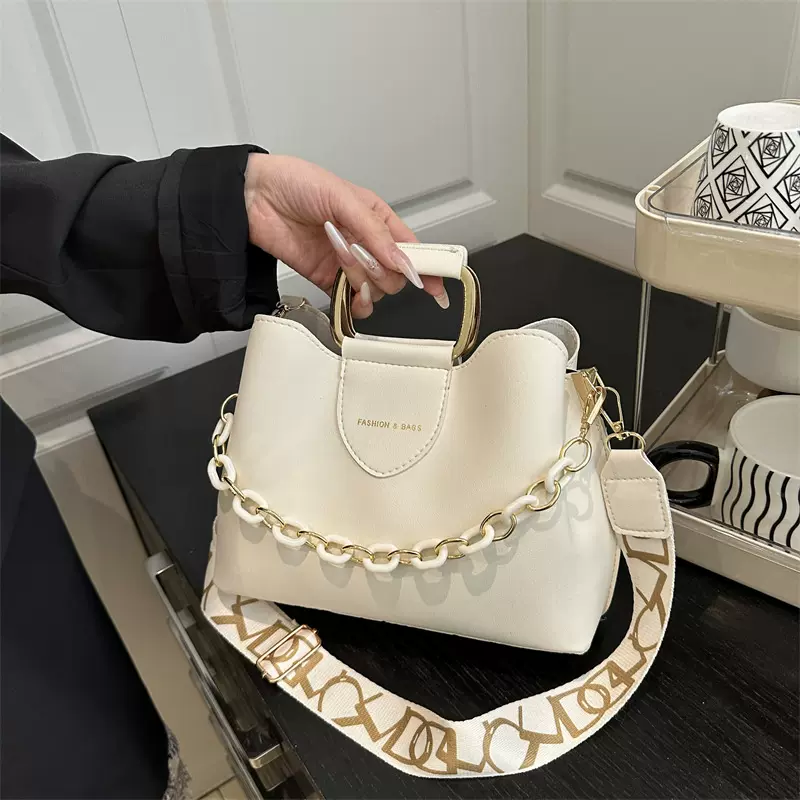 2025夏季新款高颜值设计感洋气百搭时尚质感小众单肩斜挎手提女包