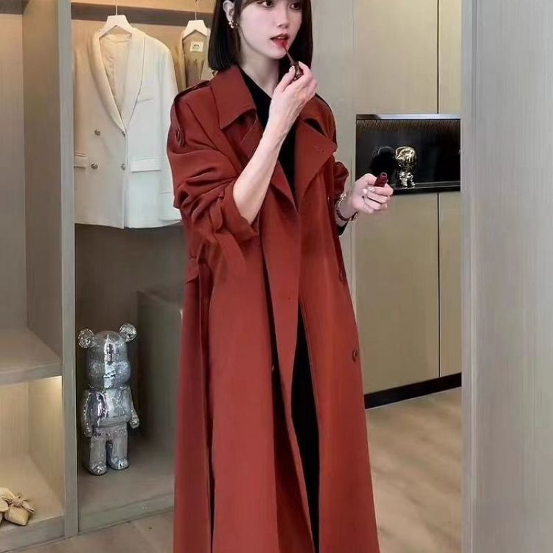 2026 early autumn new collection: red trench coat, mid-length, elegant style, a popular outerwear choice for women this fall and winter