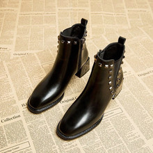 女士矮靴2023秋冬季新款韩版铆钉松紧低筒马丁靴圆头粗跟女士短靴