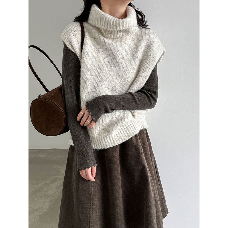 Lusixi Wool Curled Collar Lazy Style Sleeveless Knit Sweater for Women, Autumn 2026, Relaxed Layering Sweater Vest ss1102