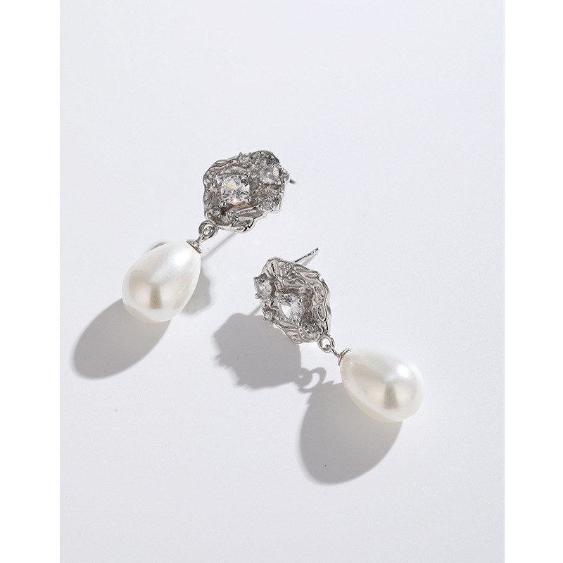 925 pendientes de perlas de plata esterlina Luz de las mujeres de lujo de alto grado francés retro nicho diseño flor pendientes largos