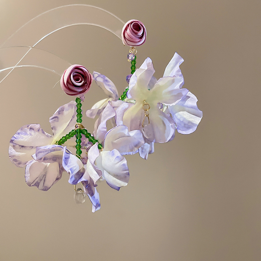 Pendientes de borla de flores de tela de aguja de plata Pendientes de estilo de vacaciones junto al mar