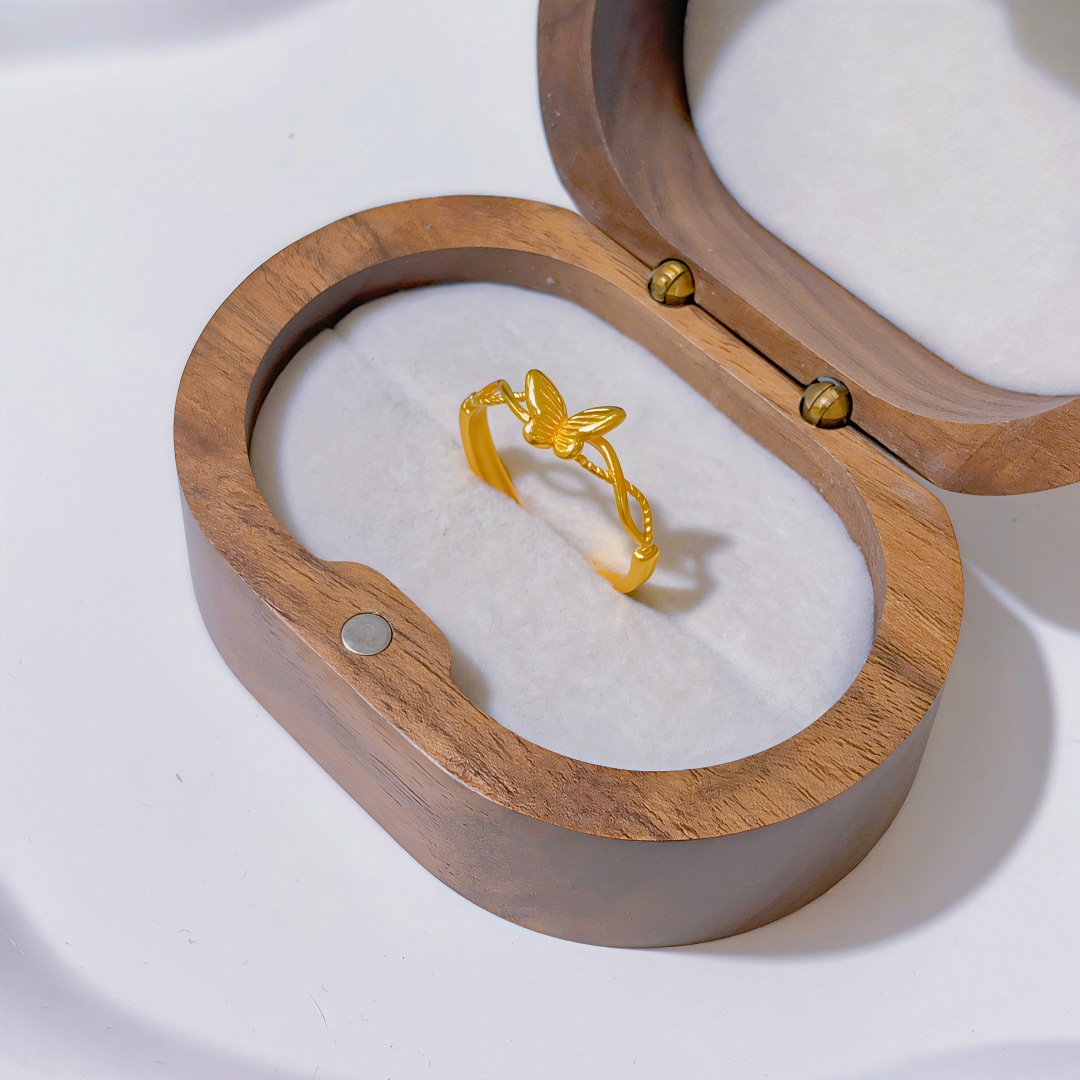 Butterfly ring