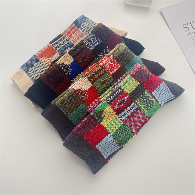 Unisex Japanese Style Color Block Cotton Crew Socks A Pair display picture 9