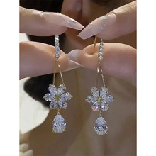 E 15380 Zircon flower earrings �ʯ��������羳����ͨ��