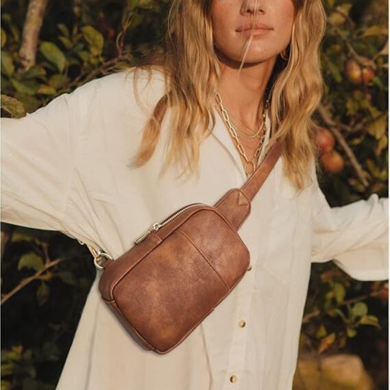 New Style Chest Bag, Fashionable Spring, Summer, Autumn, and Winter Korean Style Trendy Women's Backpack, Casual Single-Shoulder Crossbody Small Waist Bag New Style Chest Bag, Fashionable Spring, Summer, Autumn, and Winter Korean Style Trendy Women's Backpack, Casual Single-Shoulder Crossbody Small Waist Bag