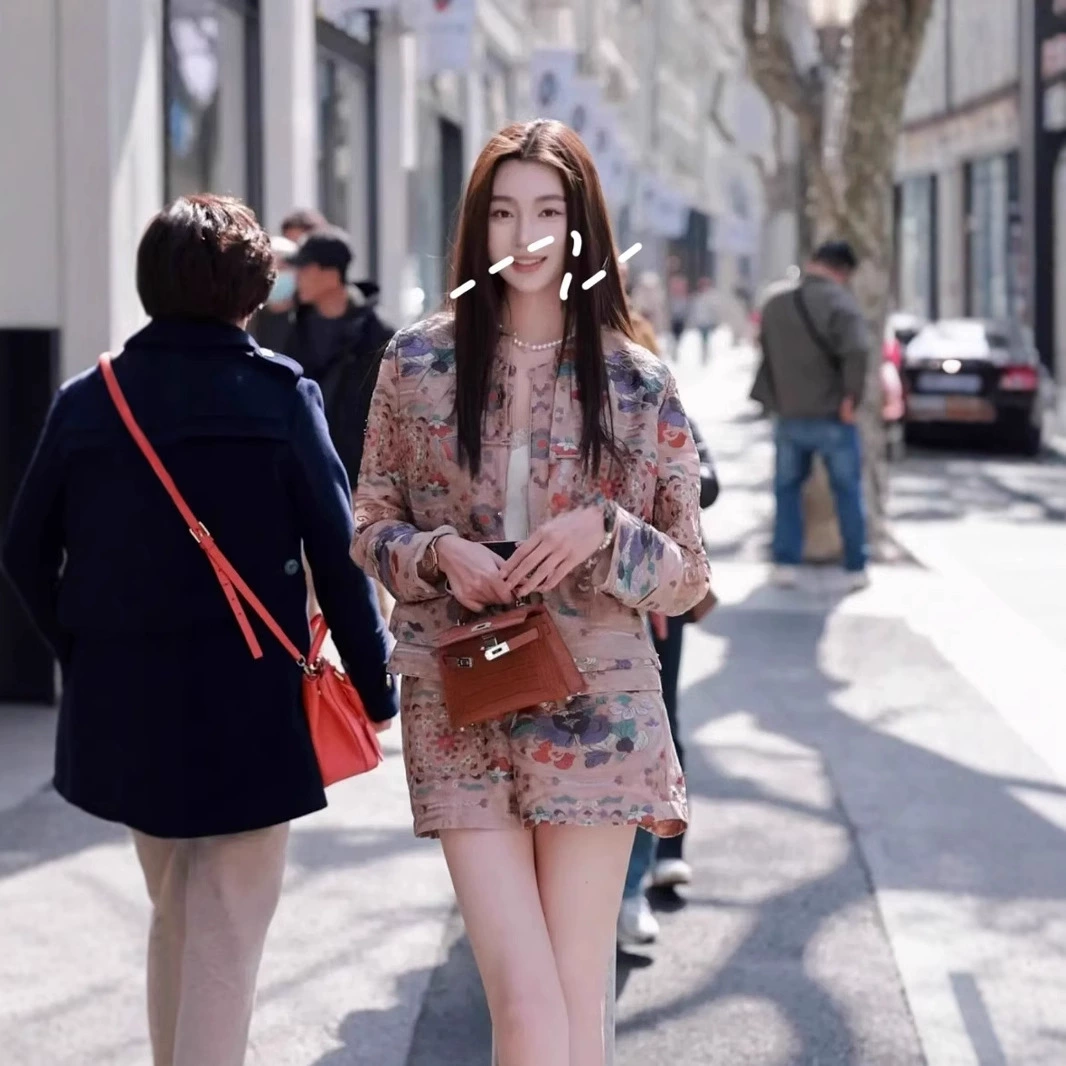 Новый китайский стиль вышитый шелковый органза Дуньхуанский мурал трехсоставной костюм