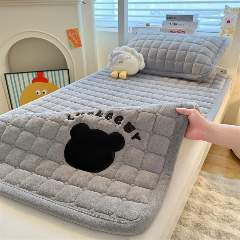 A类刺绣牛奶绒夹棉床垫单件学生宿舍专用单人加厚床褥子床上用品