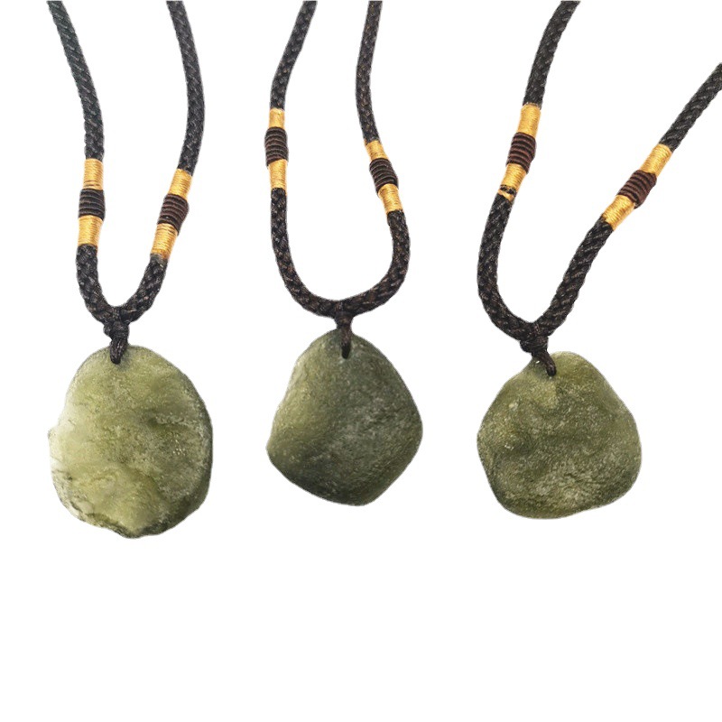 绿水晶玻璃陨石捷克陨石吊坠工艺品饰品项链精美随型水晶非天然