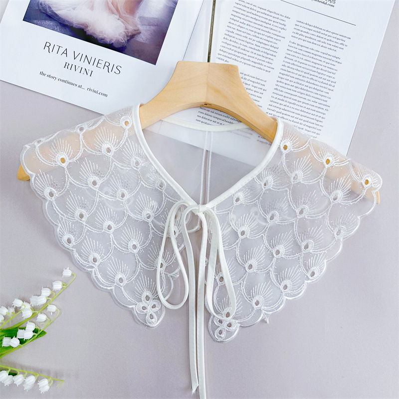 Mujeres coreanas cuello bordado forma de pluma suéter de cuello de encaje vestido con flores de cuello decorativo