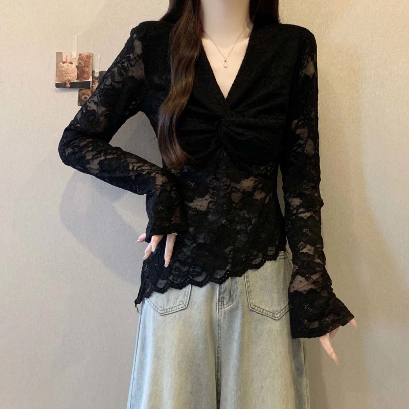 Plus-Size Women's French-Style Velvet Collar Twist Long-Sleeve Lace Shirt, Slim-Fit Base Layer Top, New Arrival