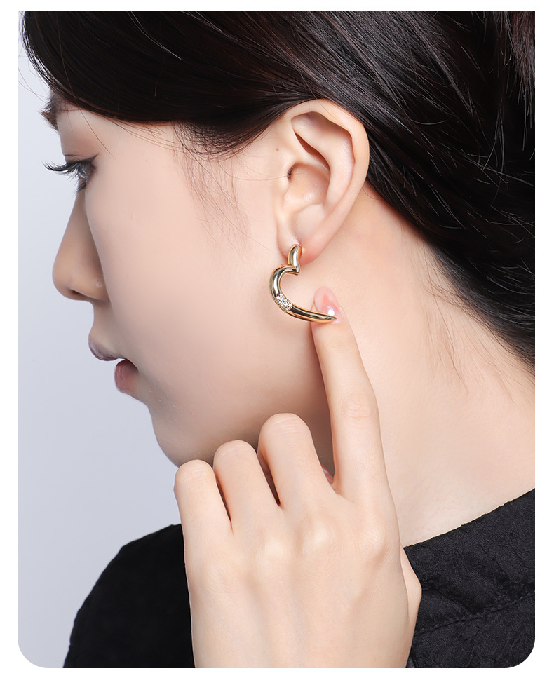 1 Pair Simple Style Heart Shape Plating Inlay Copper Rhinestones 18K Gold Plated Ear Studs display picture 4