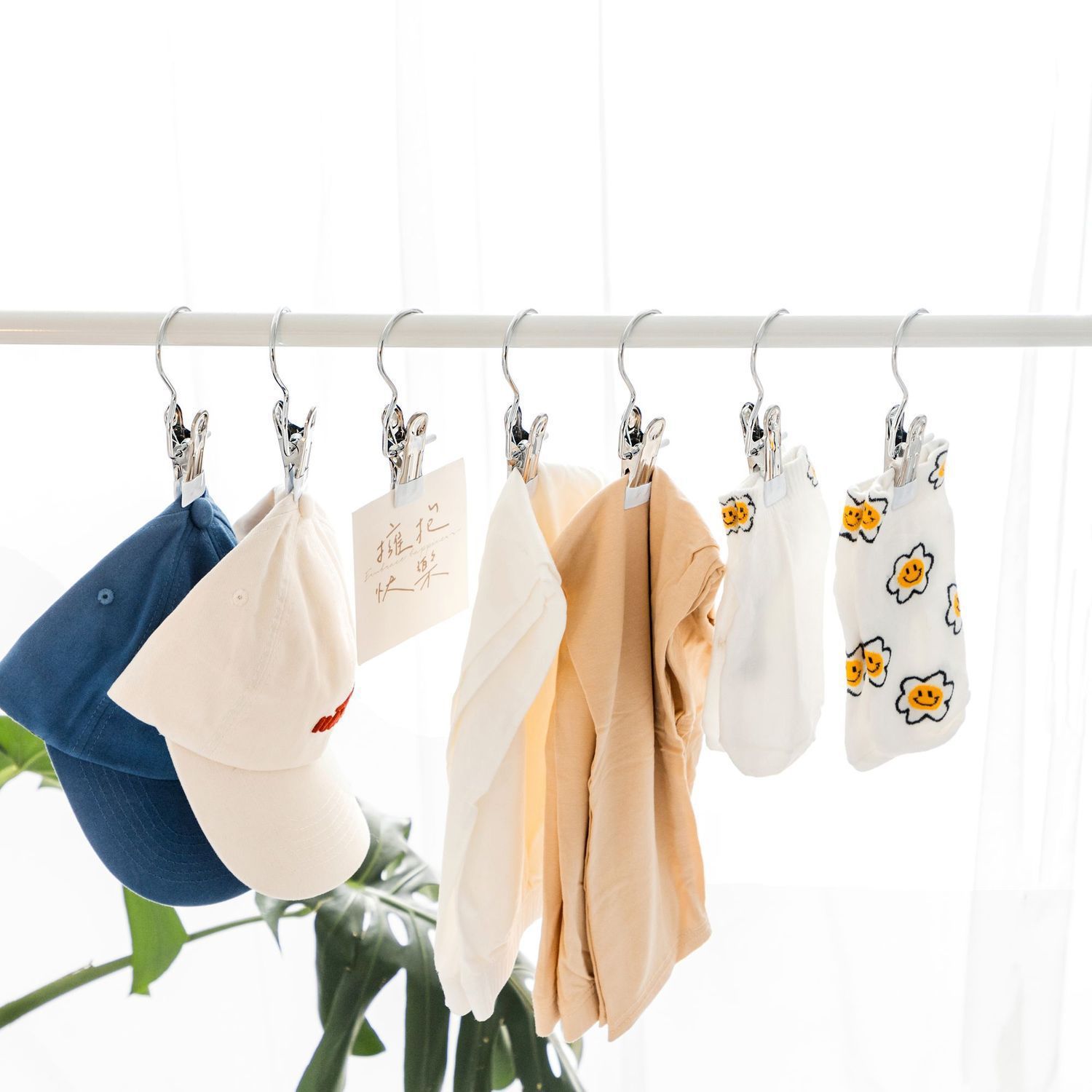 Seamless clip de secado calcetines clip portátil antideslizante pequeño clip sombrero ropa interior simple multifuncional simple clip con gancho