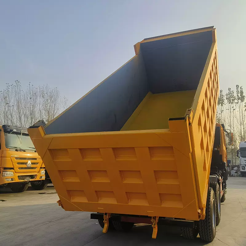 出口后翻自卸车工程翻斗自卸车陕汽德龙国三大泵371马力前二后八