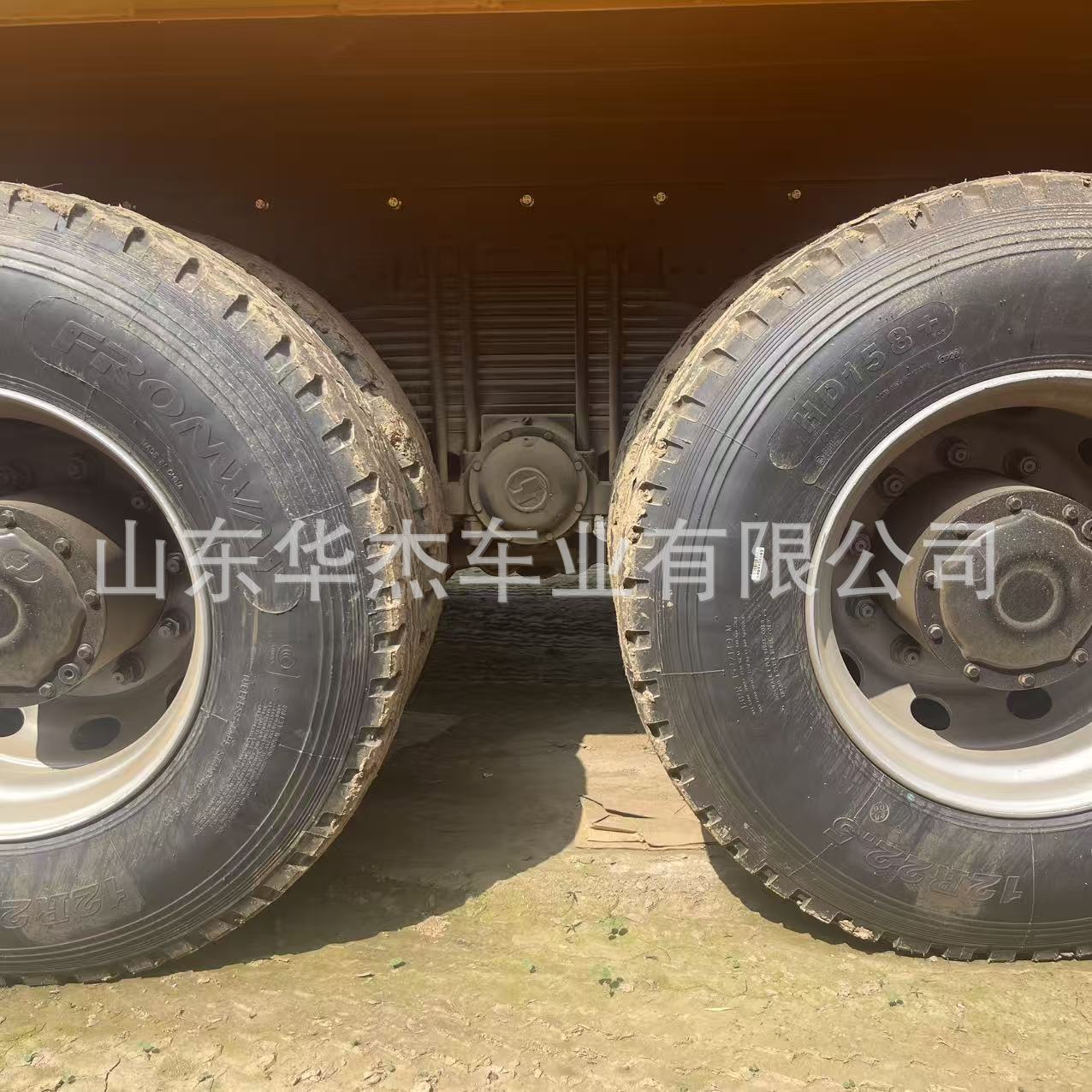 Cross-border Shaanqi Delong dump truck, muck truck, SHACMAN 6x4 heavy-duty engineering tipper truck