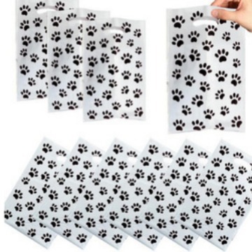 国境を越えた粉犬爪パーティーギフトバッグラグビー漫画ギフトバッグプラスチックキャンディーバッグ誕生日パーティー装飾品