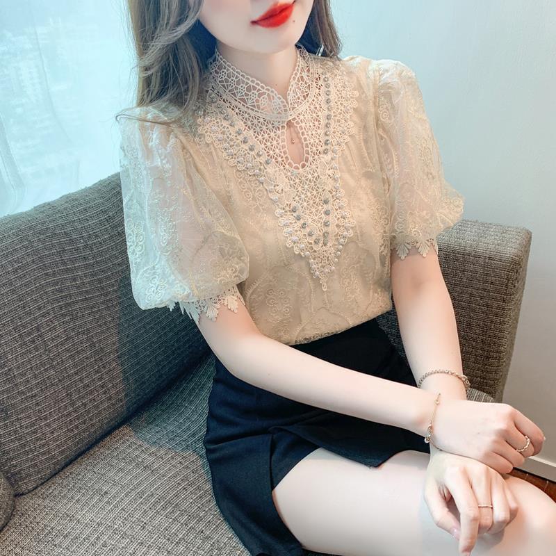High-end Lace Base Shirt Women's 2024 Summer New French Short-sleeved Top Chiffon Fashionable Mesh Shirt