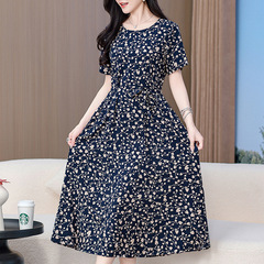 お母さんの服の夏服の綿のワンピースの大きいサイズはやせています。