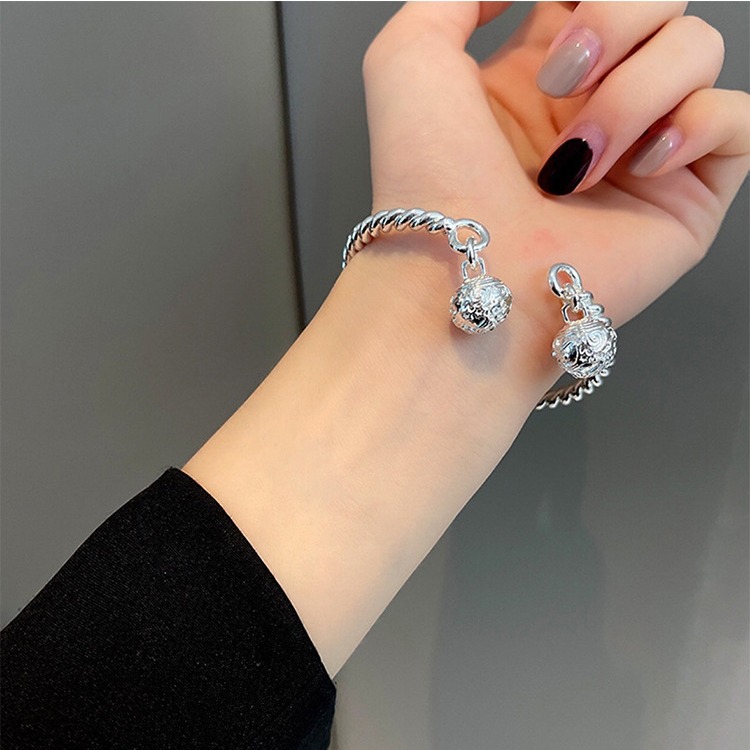 2024 nuevo chino Jingdang novias pareja Palacio campana pulsera regalo eronly Bell un paso anillo pulsera para las mujeres