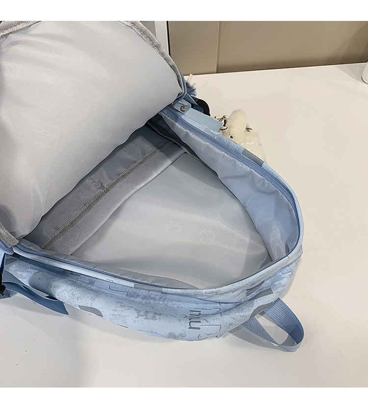 Lightweight Fashionable New Model Backpack 2026 Large Capacity Graffiti Student Backpack Casual Trendy Daily Commute School Bag