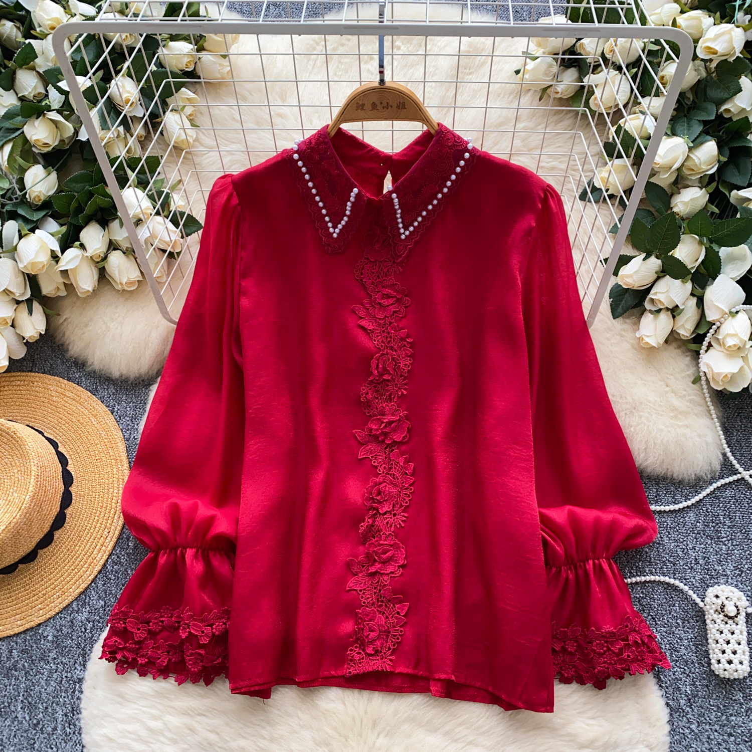 Camicetta donna stile francese in pizzo con perle e dettagli mesh_voghion.com