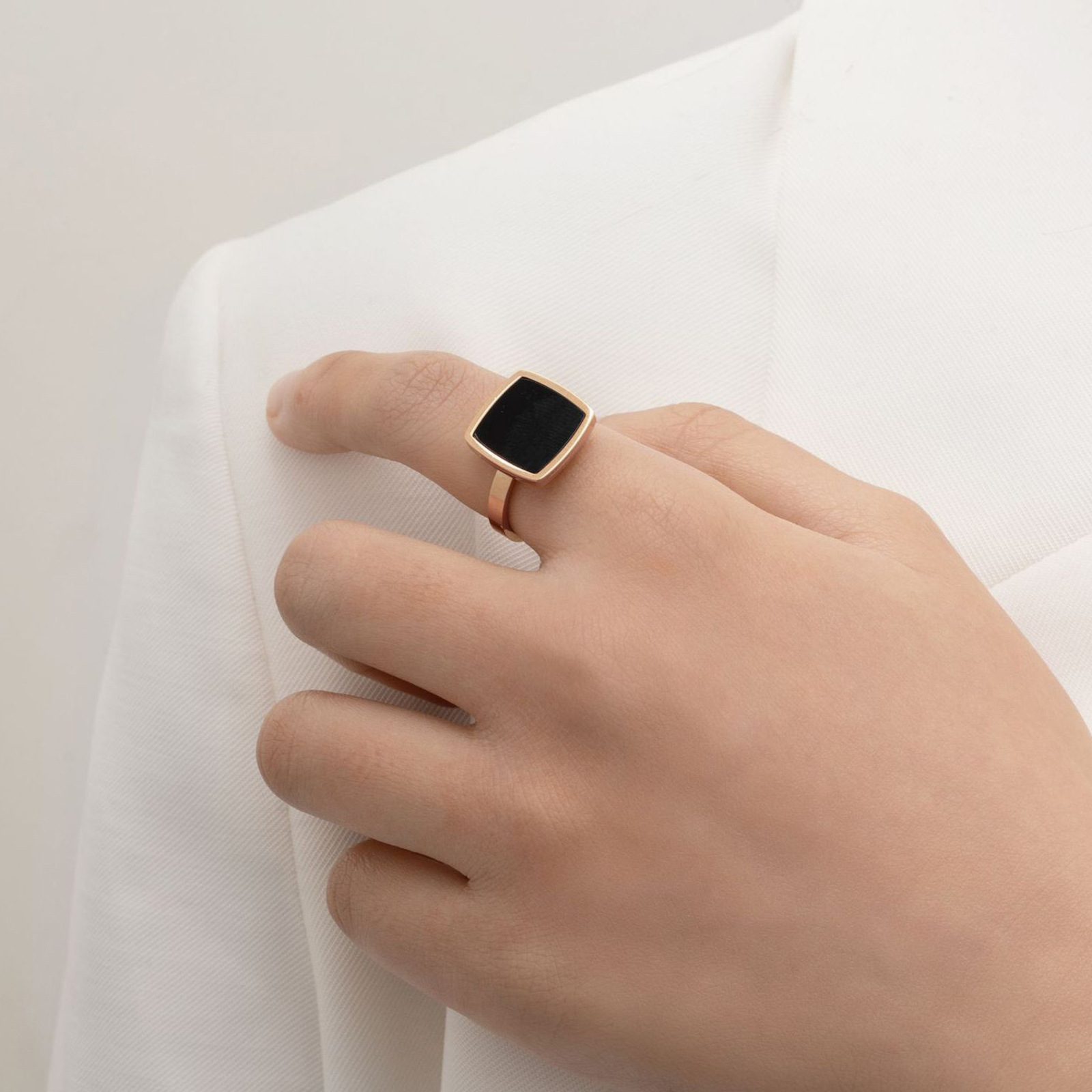 Marca cuadrada negra Xiyin transfronteriza nuevo no desvanecerse ligero lujo nuevo estilo simple anillo de personalidad europea y americana joyería para mujeres