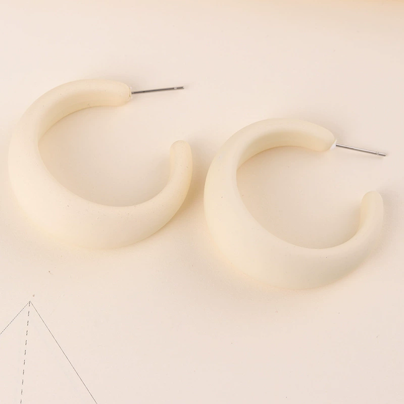 Geometric acrylic earrings, simple and elegant design