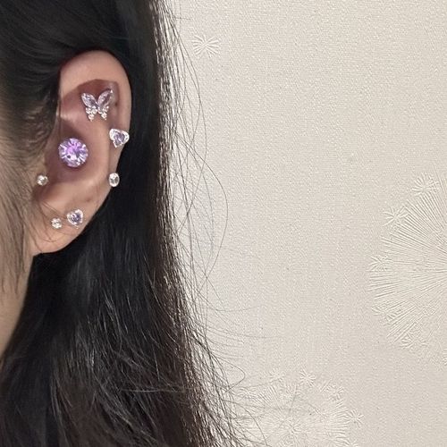 Stunning purple butterfly earrings with unique design, minimalist, exquisite, fashionable, versatile, sweet ambiance, and ethereal ear accessories.