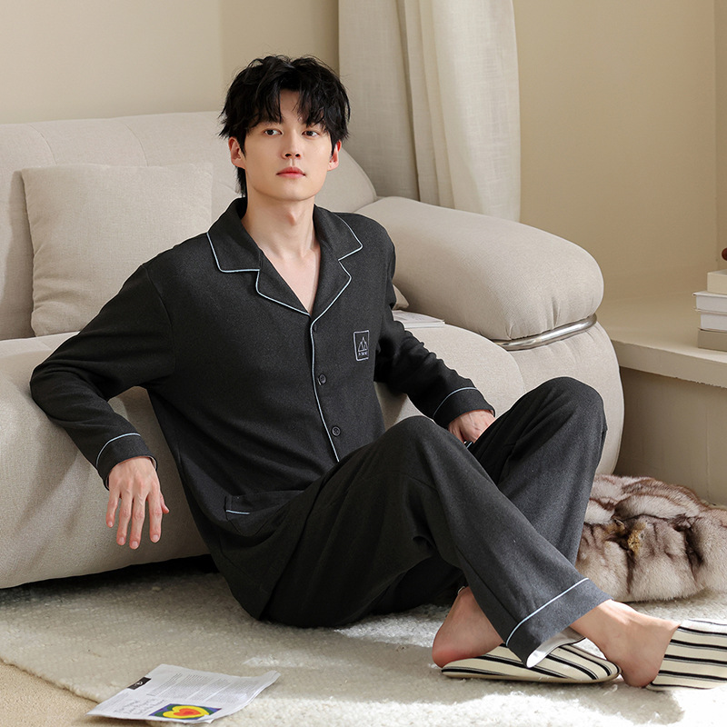 Men's cashmere and silk pajama set, 2026 winter new collection, thickened for warmth, open-front cardigan style, casual and suitable for wearing as loungewear Men's cashmere and silk pajama set, 2026 winter new collection, thickened for warmth, open-front cardigan style, casual and suitable for wearing as loungewear