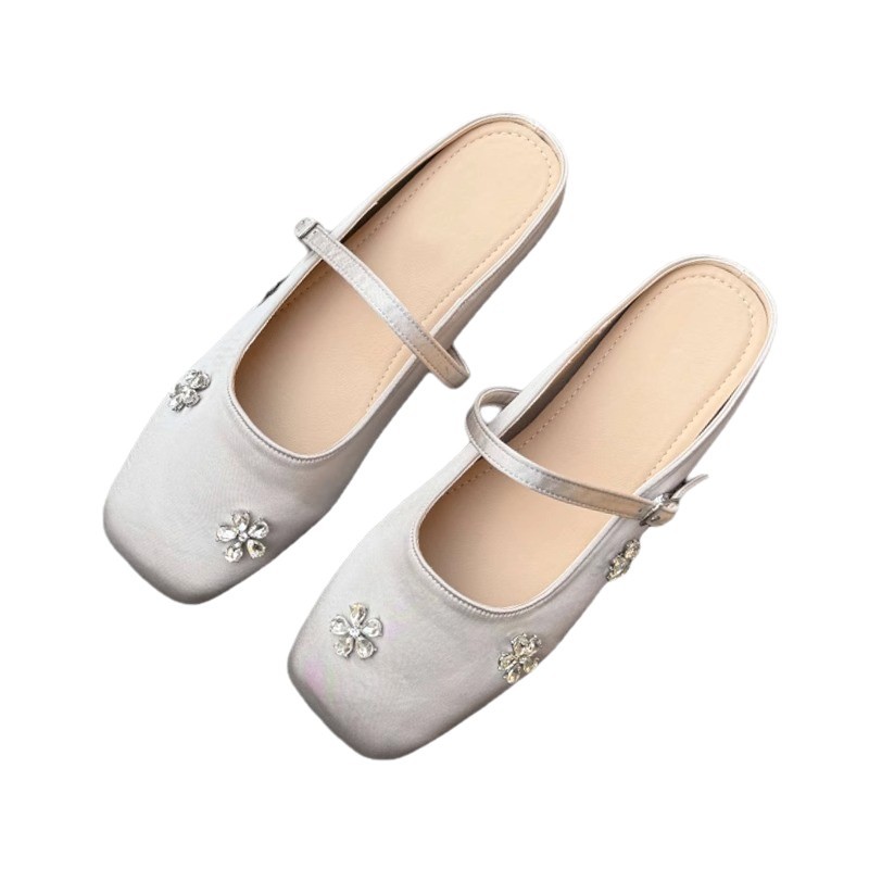 2025 calentamiento plata zapatos y medio zapatillas de verano mujeres usar diamante francés hermoso zapatillas frescas cuadradas zapatos mueller suaves