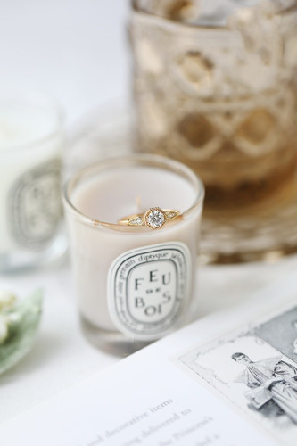 A niche high-end design sensibility zirconium-plated 18k ring with a minimalist and elegant style, engagement ring, wedding gift for girlfriend.