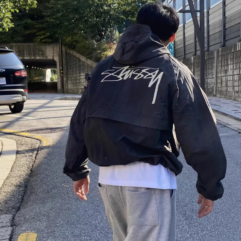 Spring and Autumn Season Outdoor Sports Woven Windbreaker Jacket with Large Logo Print on the Back and Zippered Hood Spring and Autumn Season Outdoor Sports Woven Windbreaker Jacket with Large Logo Print on the Back and Zippered Hood