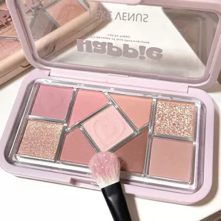Матовая 3D палетка веерной освещенности? но Correction: eyeshadow palette - палитра тени для век с матовым эффектом, 3D бликов?