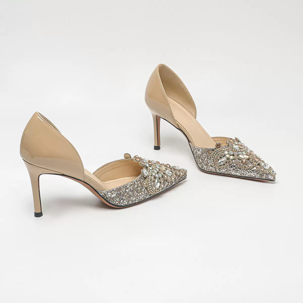 miss found白色婚鞋夏季高跟鞋主婚纱小众高级感2024新款水钻凉鞋