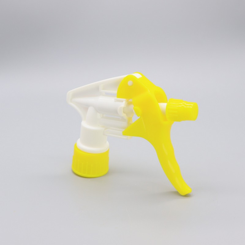 Ugello spruzzatore tipo d per bottiglie e innaffiatoi_voghion.com