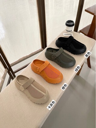 2025 Summer New Tasman Plastic Film Crocs-Style Clogs Couple's Slip-On Beach Sandals