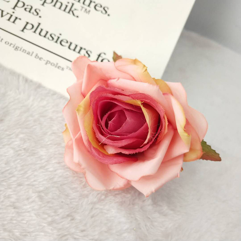 Fábrica directa de simulación de bordes de rosas de seda europea pequeños accesorios de disparo de artículos de boda