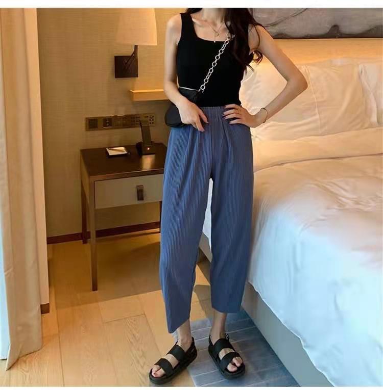 Women's Casual Solid Color Crop Pants Casual Pants display picture 4