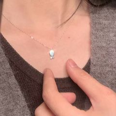 チタン鋼多用途小魚ペンダントネックレス女性のための面白いかわいいシルバー鎖骨チェーン多用途ニッチデザインアクセサリー