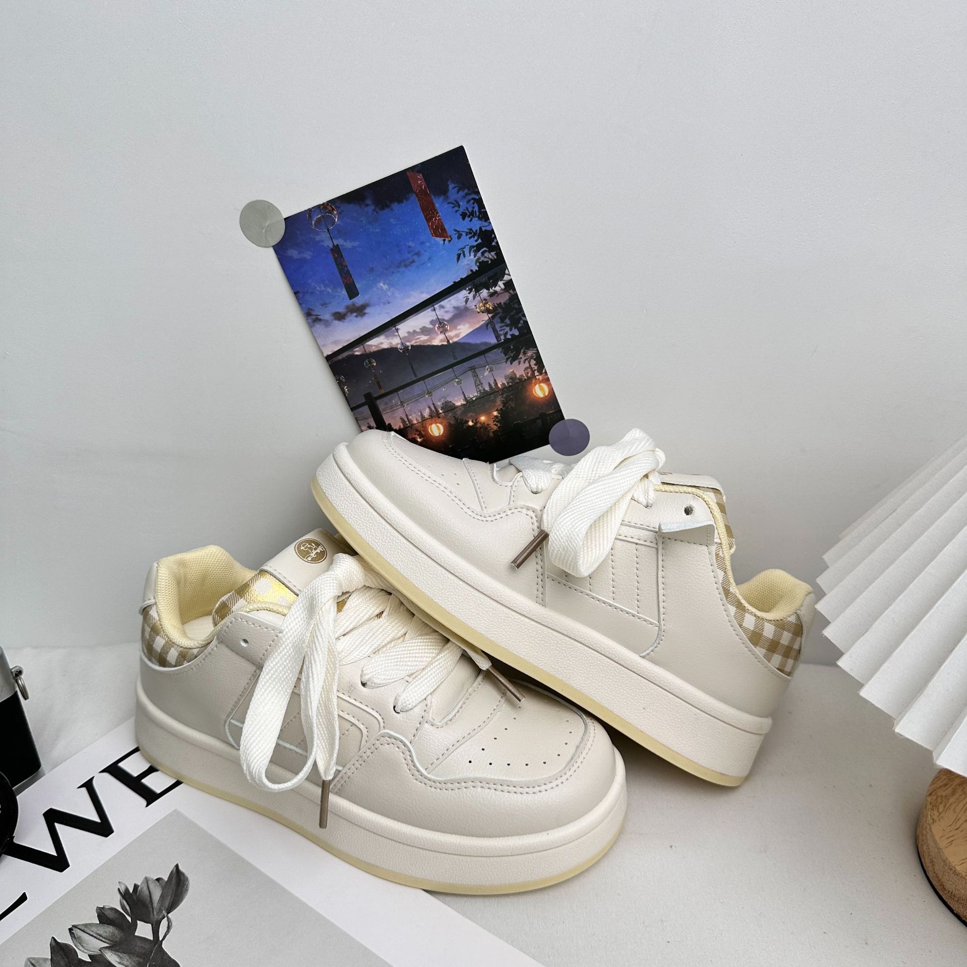 Yuanbo 2025 primavera zapatos blancos bajos zapatos de mujer zapatos casuales de plataforma de todo fósforo zapatos de mujer de moda coreana image 8