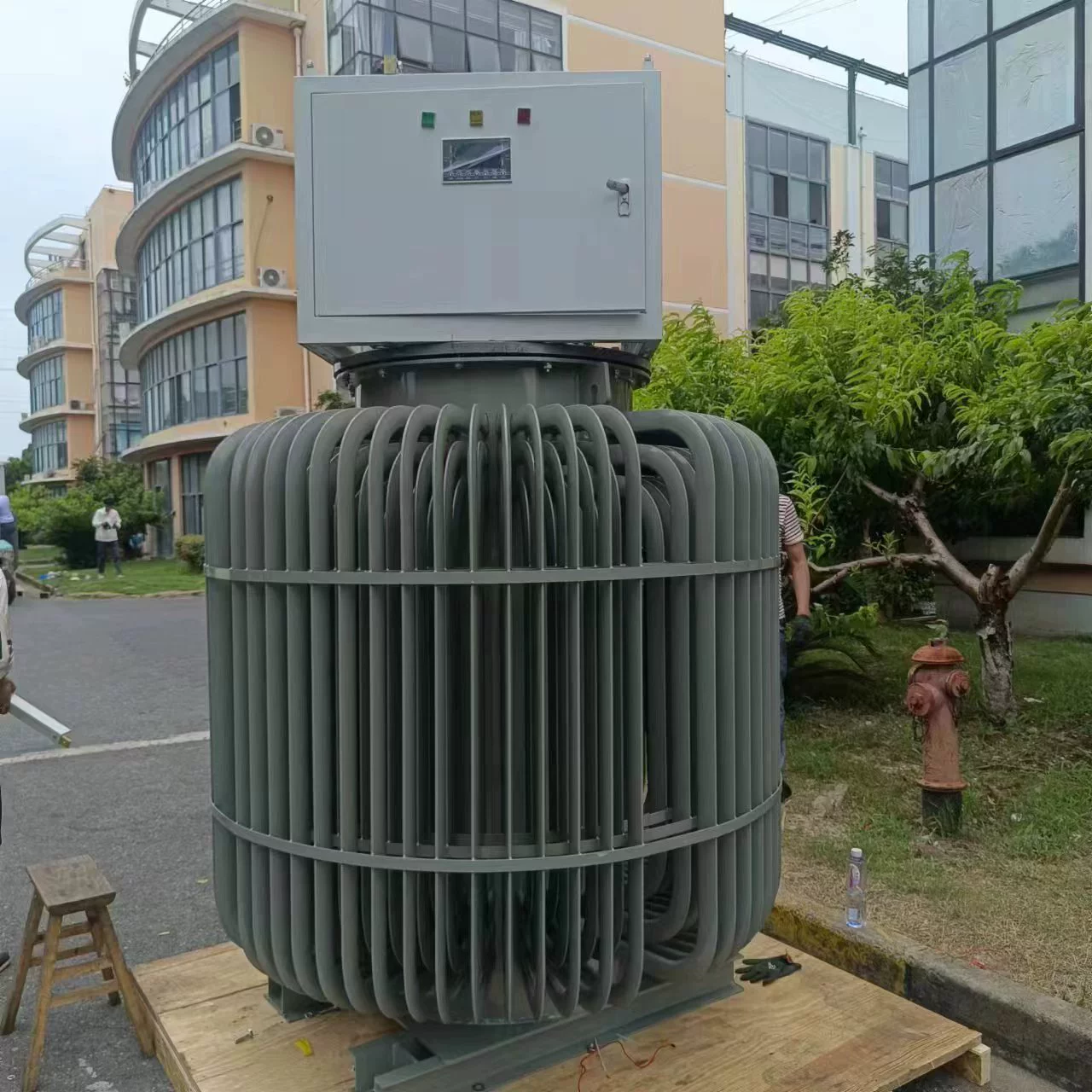 Трехфазный 380V масляный погружной полностью автоматический регулятор высокой мощности туннельный бустер 800KVA1000KVA