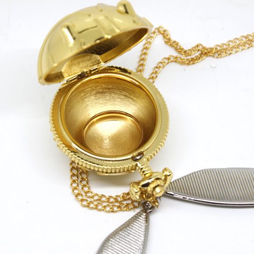 New recommended movie peripheral Elf original Snitch keychain necklace jewelry pendant metal small gift