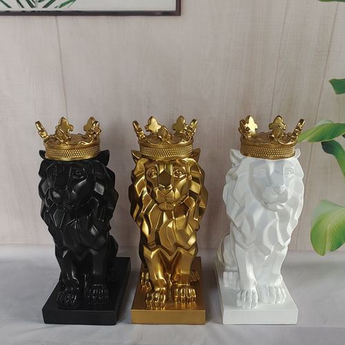 Nordic style fashionable and simple black and white gold ornaments crown lion resin ornaments art wine cabinet restaurant decorations