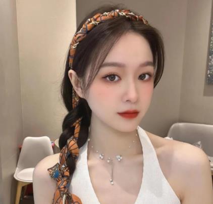 レトロなチェーンリボンヘッドバンド、女性用ヘアタイ、一体型ヘッドバンド、夏のシルクスカーフヘッドバンド、編み込みヘアピン、リボンヘアアクセサリー|undefined