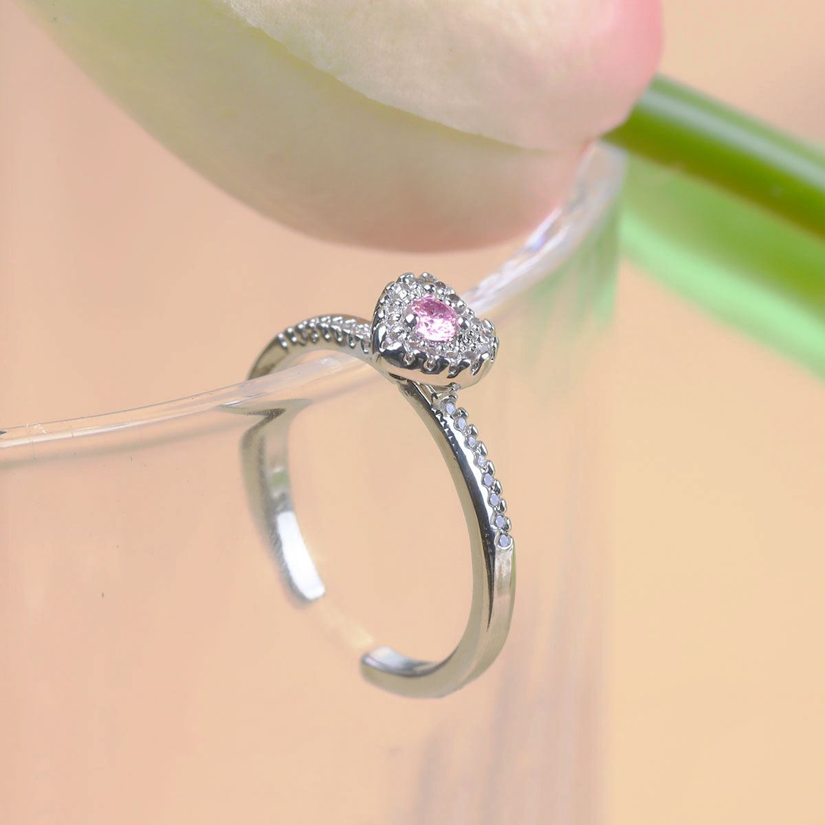 6g Weight Rhinestones Inlay Material Rings Classification 1 Piece Quantity Holiday, Daily Occasion Copper Material Heart Shape Pattern Women's Gender Inlay Design Simple Style, Classic Style Style Copper Simple Style Classic Style Inlay Heart Shape Rhinestones Rings 9