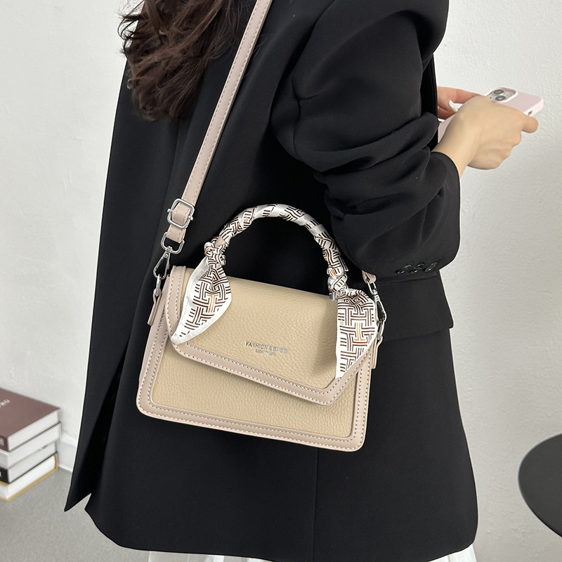 Bolso retrógrado portátil para mujeres 2026 nuevo estilo coreano empalme color contraste de moda extranjera multifuncional mochila de hombro image 3