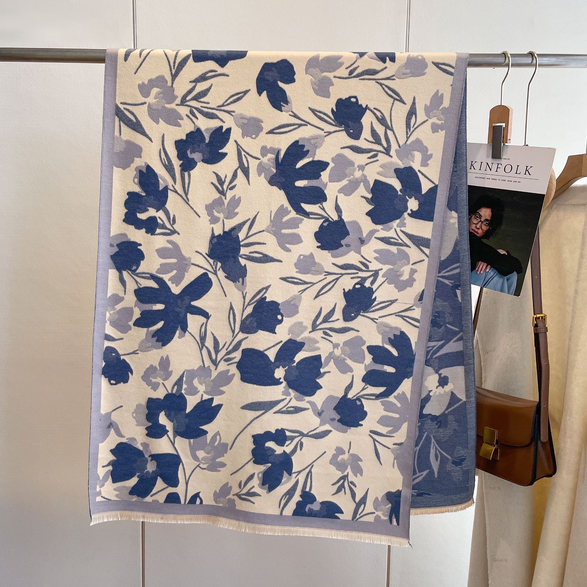 2023 estilo coreano suave todo fósforo floral impreso bufanda larga de las mujeres engrosada cálida bufanda de Cachemira como chal exterior