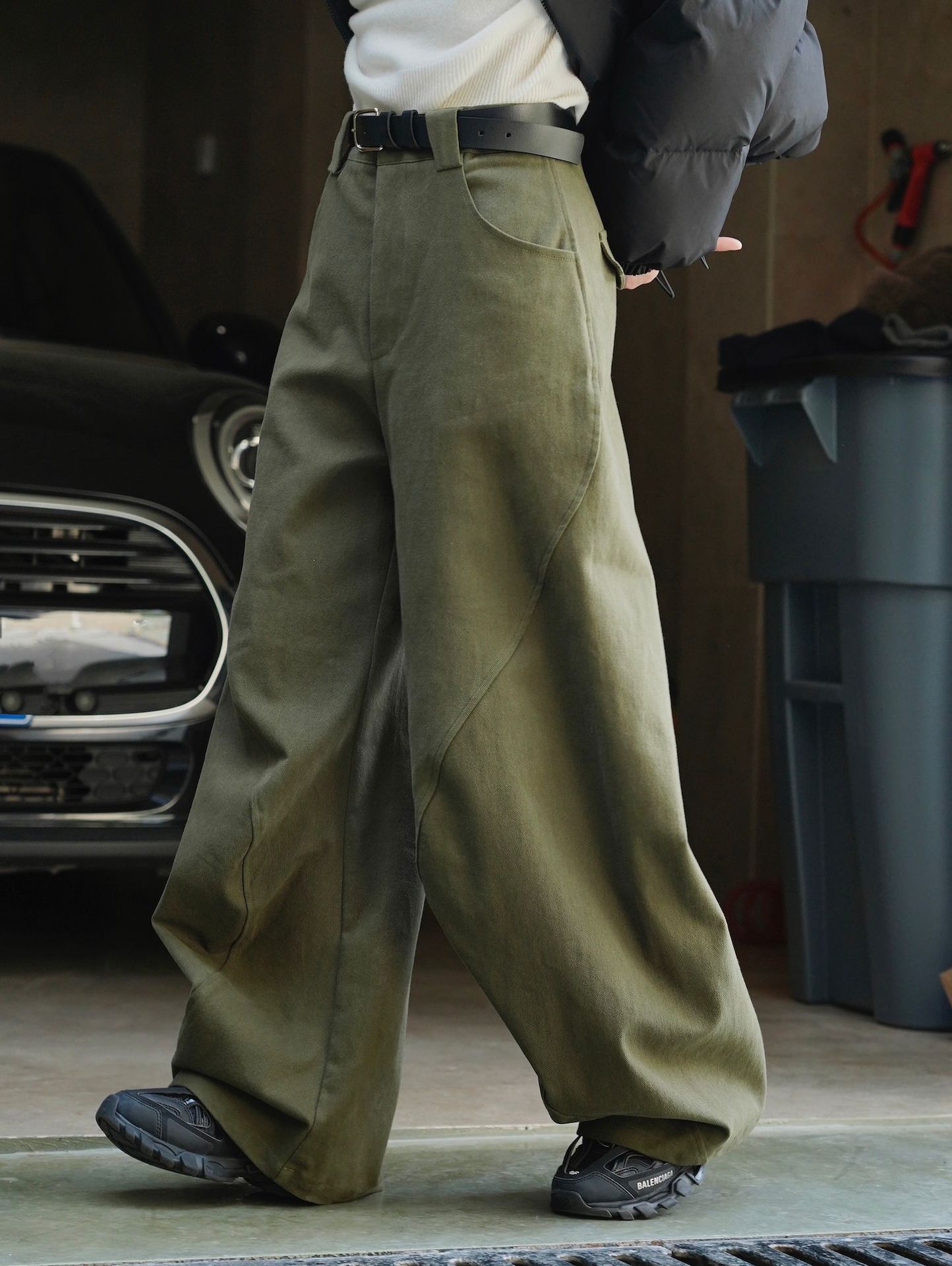 卢浮新韩版街头设计感高腰阔腿休闲裤宽松加厚磨毛立体廓形长裤女